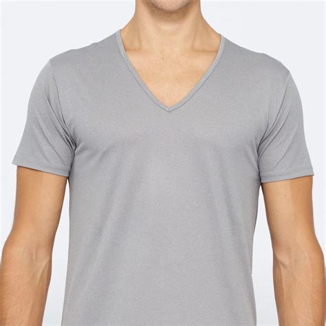 uniqlo airism mesh undershirt.